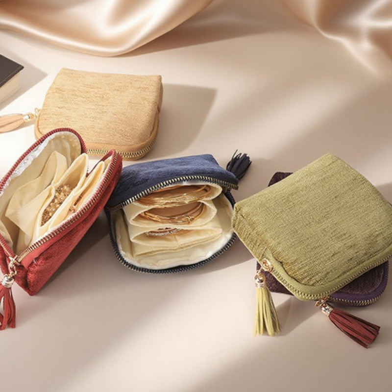 📢📢 50% OFF!! ⏰ Small zipped jewellery travel pouch – compact, easy to carry and perfect for rings, earrings and necklaces