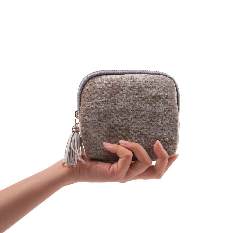 📢📢 50% OFF!! ⏰ Small zipped jewellery travel pouch – compact, easy to carry and perfect for rings, earrings and necklaces